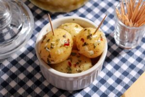 Batatas cozidas em conserva